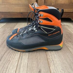Scarpa Men's Black and Orange Technical Mountaineering Boots